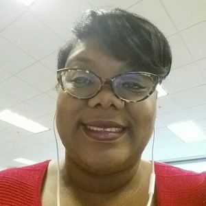 Meet your Posher, Toinette