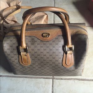 NEED 2 SELL!!!! Authentic Vintage Gucci Handbag