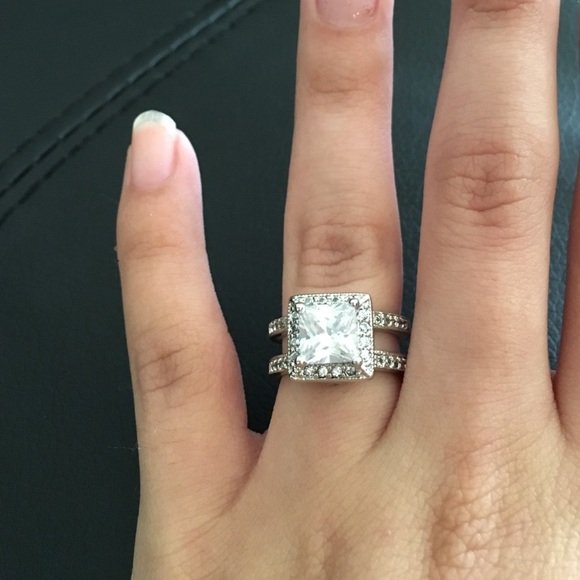 CZ fashion/engagement ring size 5