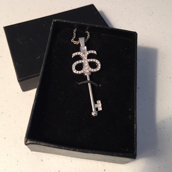 Arbonne Key Necklace