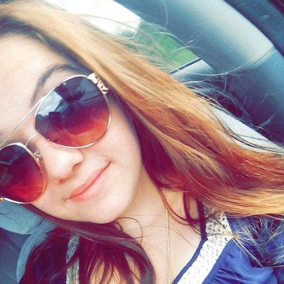 Meet your Posher, Haylee