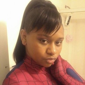 Meet your Posher, Yolanda