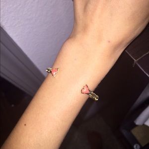 Kendra scott bracelet!!