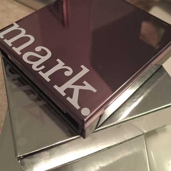 Mark make up flip kit