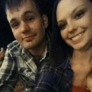 Meet your Posher, Caitlin