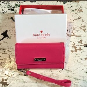 Kate Spade IPhone 4s wristlet.