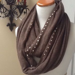 GOLD STUDDED INFINITY BROWN SCARF