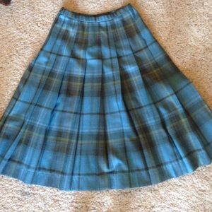 Vintage Pendleton 100% wool pleated plaid skirt