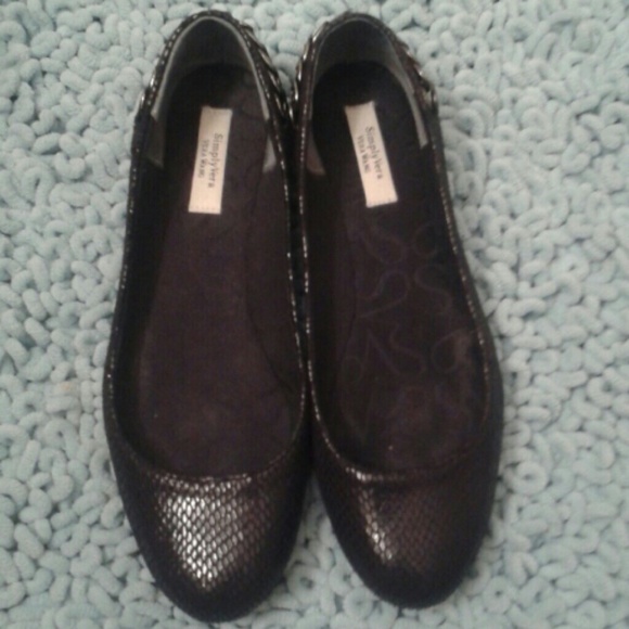 Vera wang ballet flats.