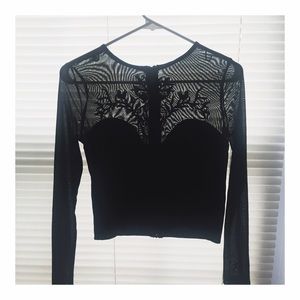 Long sleeve crop top