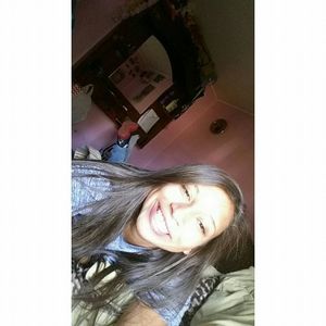 Meet your Posher, Anissa