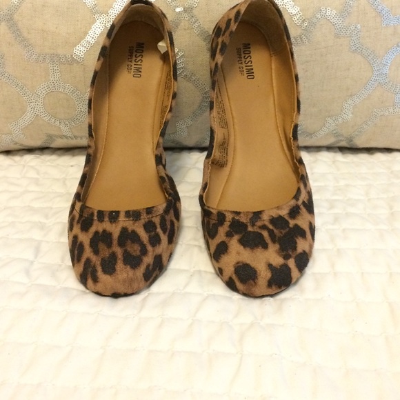 Mossimo Flats