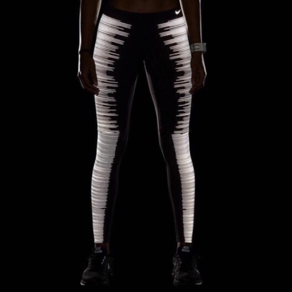 ISO NIKE PRO LEGGINGS