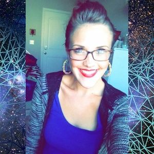 Meet your Posher, Tabitha