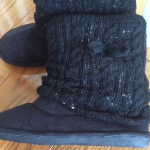 Black sweater ankle boots size 6