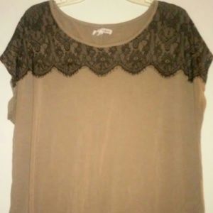 Black and brownish casual top