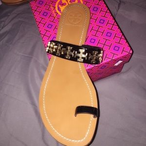 Tory burch flat sandals