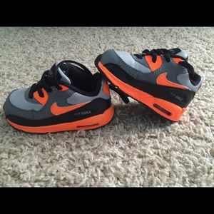 Toddler size air Max's