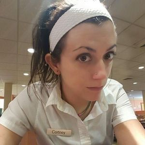 Meet your Posher, Cortney