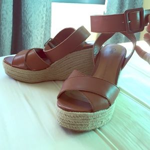 NWOT Gap espadrille wedges