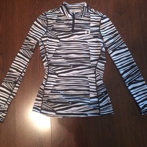 Under armor fitted quarter zip pull over