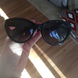 ⚡️PRICE CUT⚡️Tory burch sunglasses