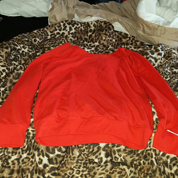 Red sweat shirts