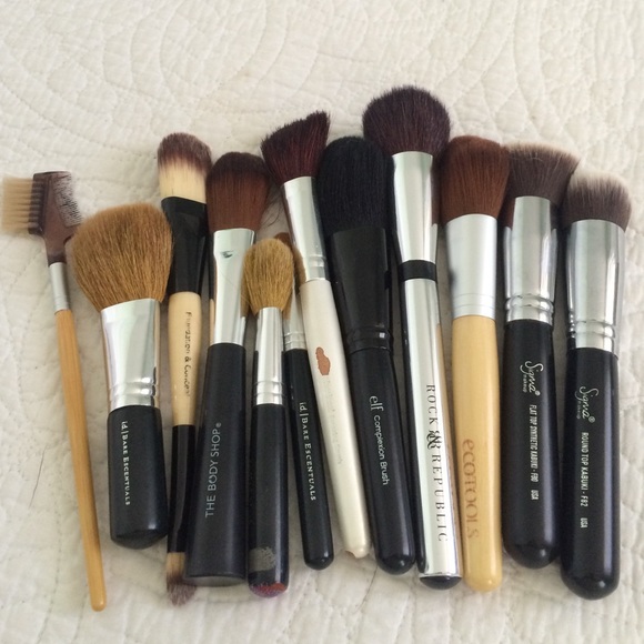 Makeup brush lot