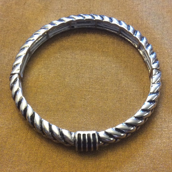 Lia Sophia Bold Stretch Bracelet