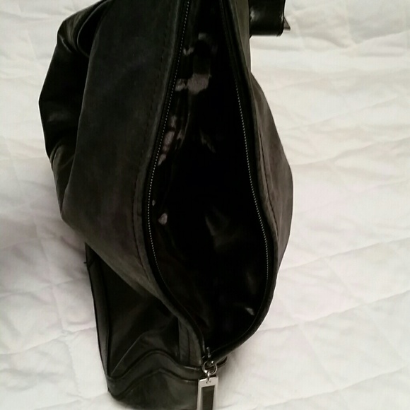 Kenneth Cole Reaction Purse - Picture 3 of 3