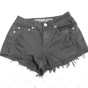 Super cute, Black AE festival shorts 😍😍😍