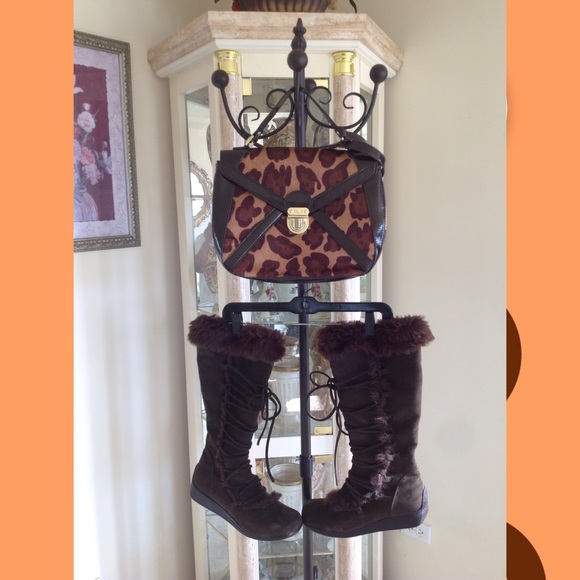 NWOT BOOTS & BAG COMBO / BOOTS: LADIES US SIZE 10 - Picture 1 of 4