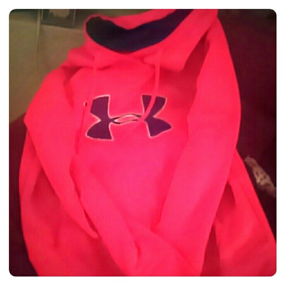 Women's large under armour storm hoody