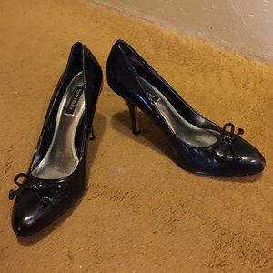 8 White House Black Market heels