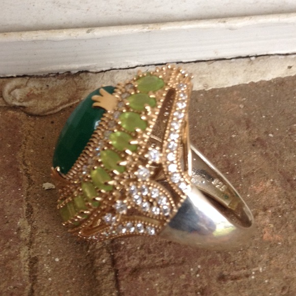 OVAL EMERALD WHITE TOPAZ RING - Picture 3 of 4