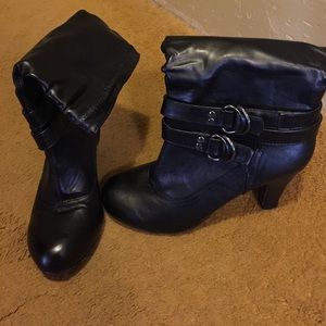 Joyce Leslie booties