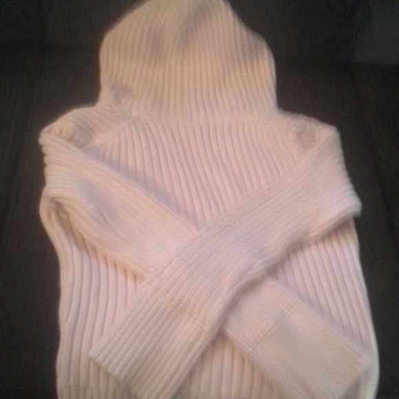 Pink Gap Sweater with Hood! - Picture 2 of 4