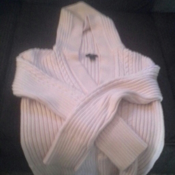 Pink Gap Sweater with Hood! - Picture 4 of 4