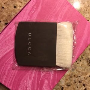 Becca the one perfecting brush