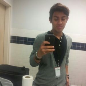 Meet your Posher, Santos