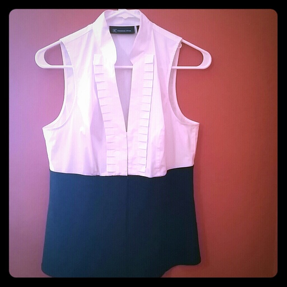 Lovely Black and White International Concepts Top