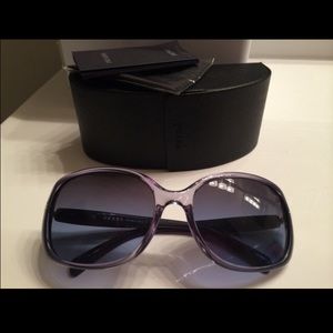 Prada sunglasses grey frame. New item.
