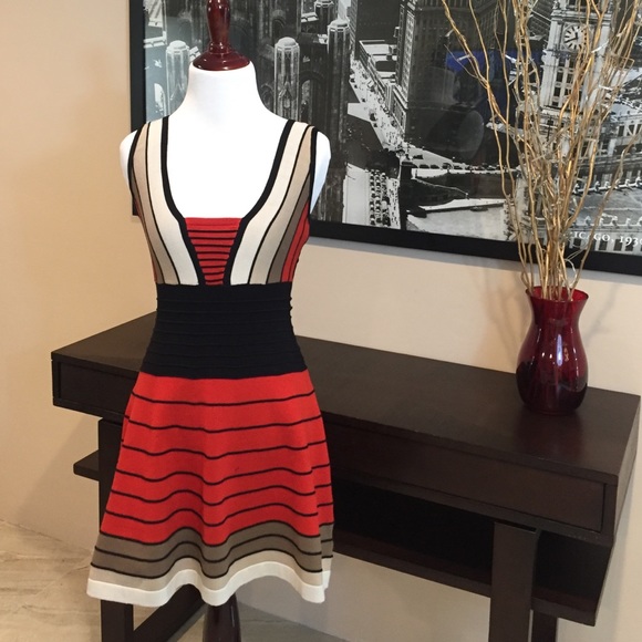 ModCloth Dresses & Skirts - 🎈72 HR Sale🎈Modcloth WOW Couture bandage dress