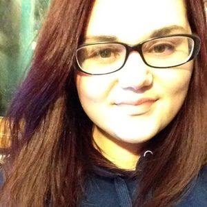 Meet your Posher, Abigail