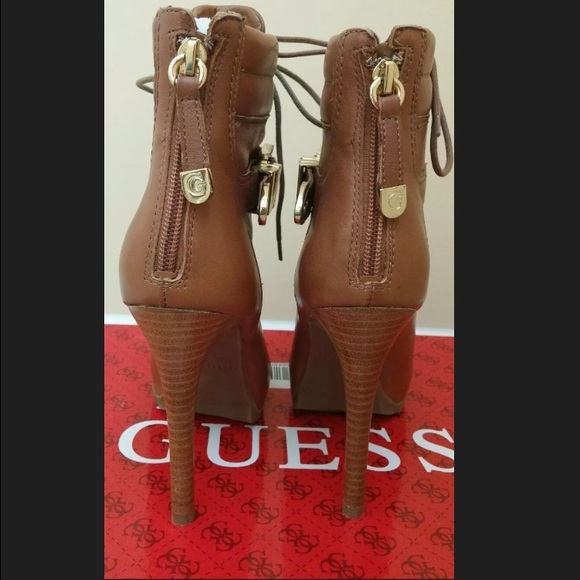 ❌❌❌🚫SOLD🚫❌❌❌Guess booties Medium Brown SZ 8.5 - Picture 2 of 3