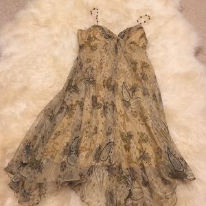 Flowly gold dress
