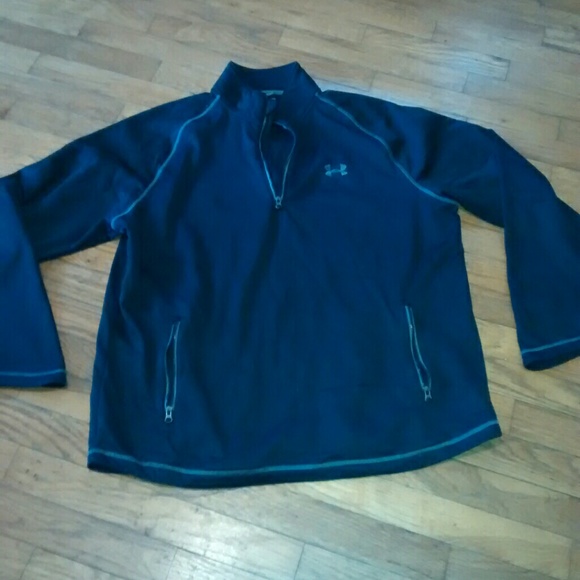 Under armor pull over