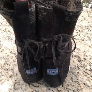 Toms fur lined boots