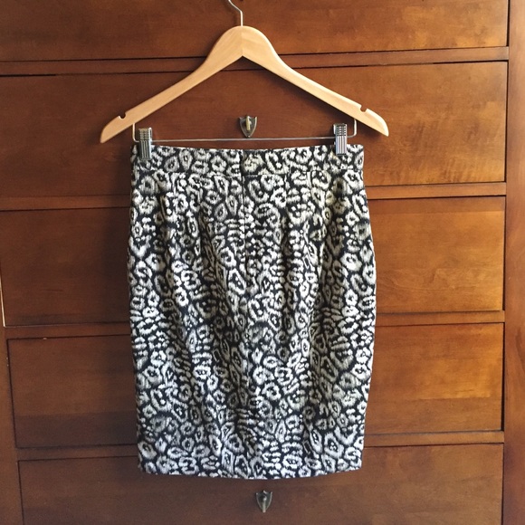 🐆Ann Taylor Leopard Skirt 2P🐆 - Picture 2 of 4