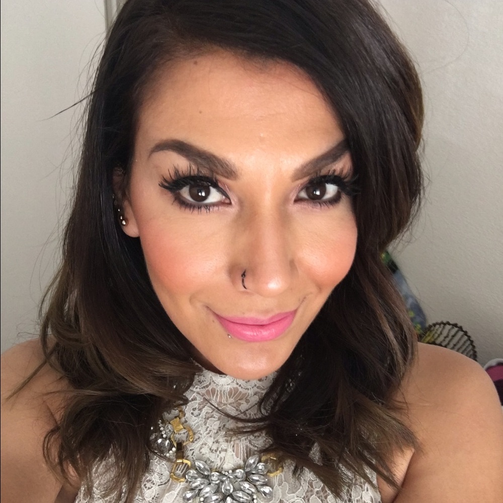 Meet your Posher, Htebazile